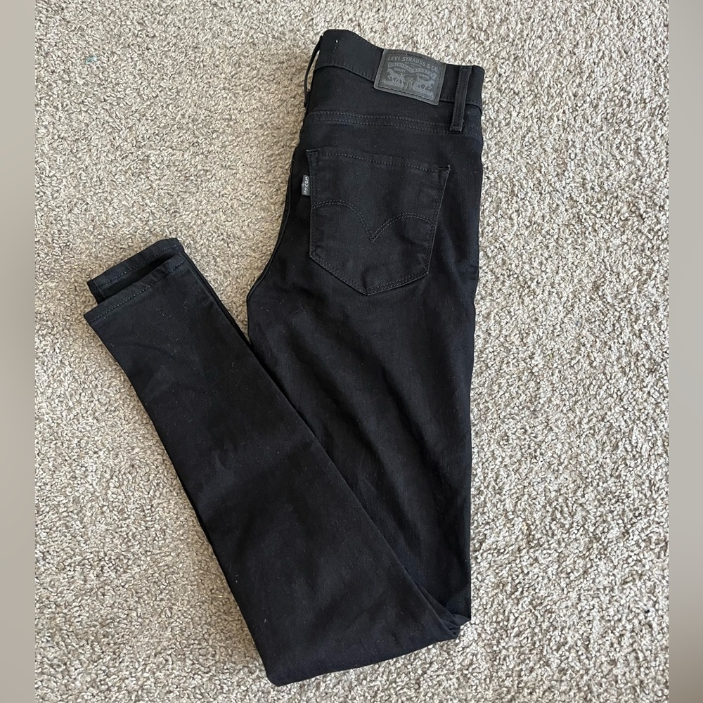 Levi’s black skinny jeans - size 26